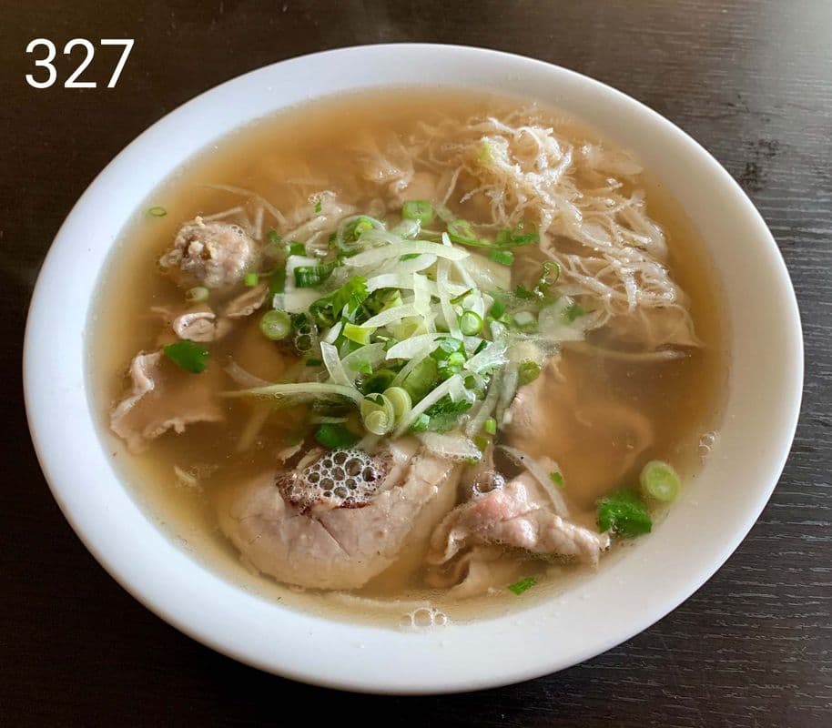 327. Pho Dac Biet