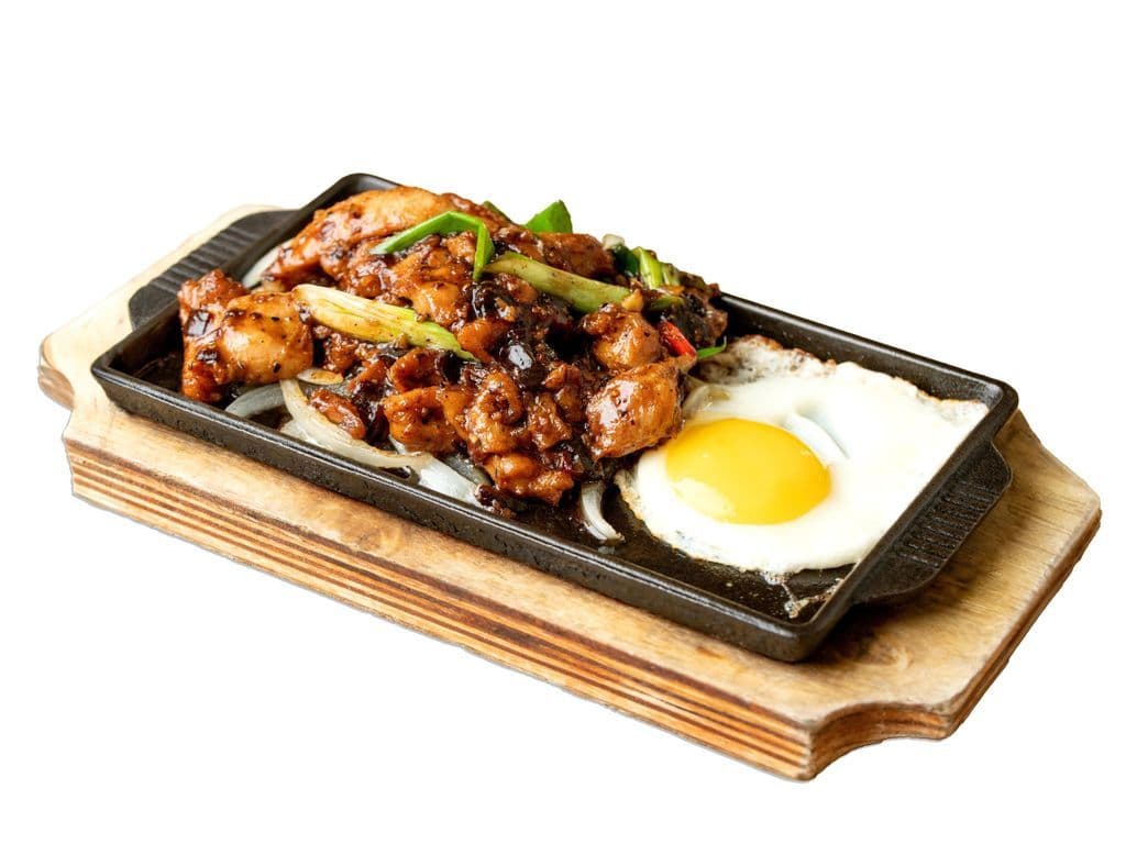 Hot Pan Stir-Fried Beef/Chicken with Egg on side combo（鐵板雞/牛套餐）