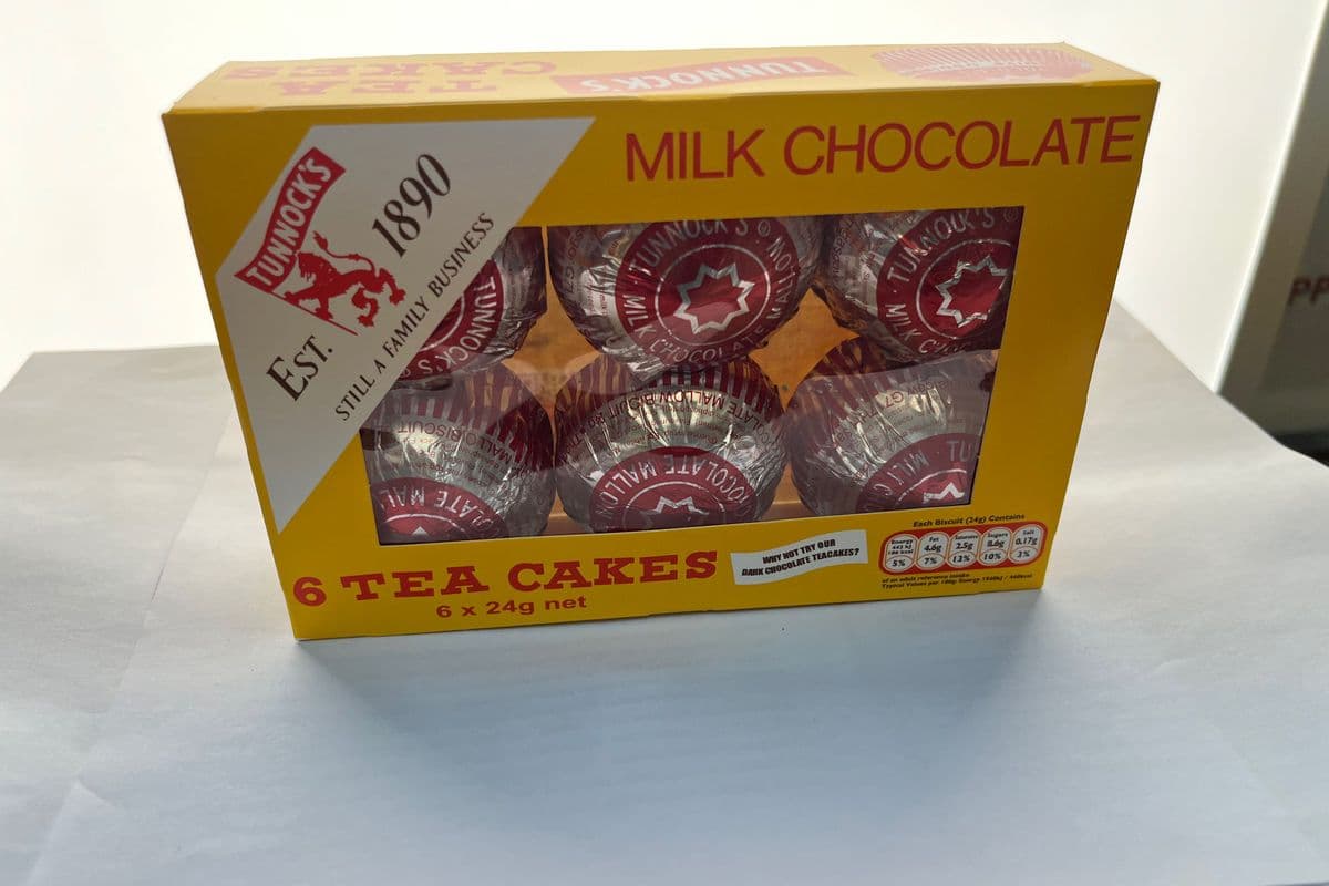 Tunnock's Tea Cakes (6 x 24 gm)
