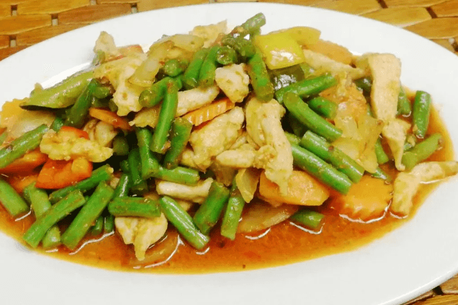 31. Chicken and Green Beans
