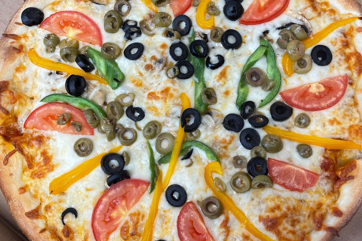 12" Vegetarian Pizza (12”)