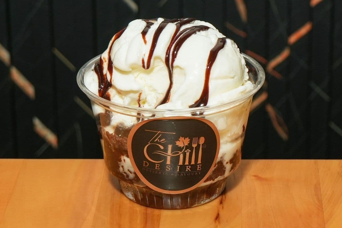 Hot lava Cake with Ice Cream