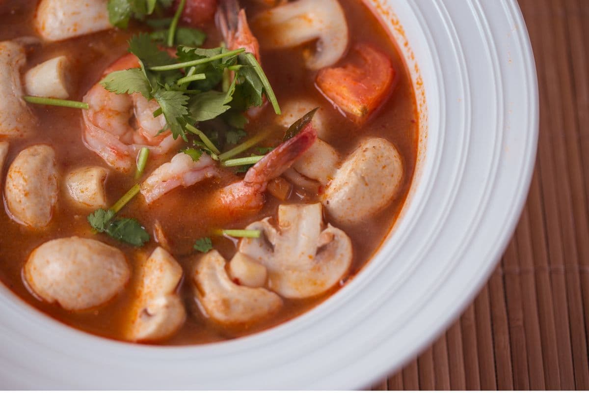 S2. Tom Yum Goong (Prawns Hot & Sour Soup)