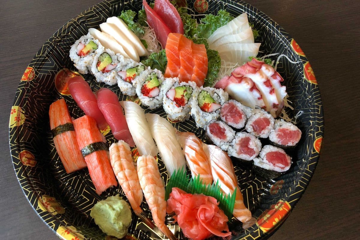 T1. Sashimi, Sushi, and Maki (36 pcs)