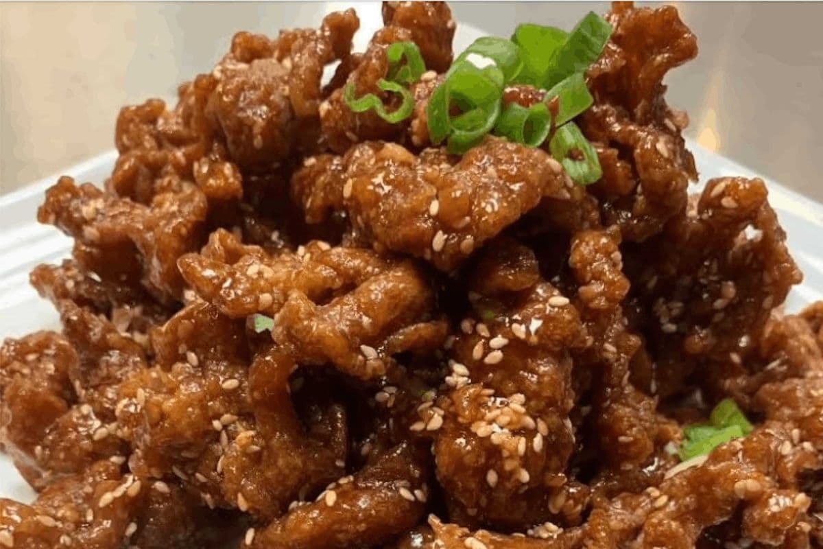 Crispy Beef w/ Fried Rice or Fried Noodles 陈皮牛炒饭/炒面