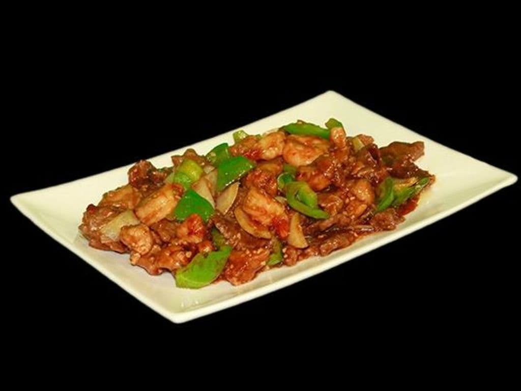 Mixed Entree Spicy Garlic (Sharing Plater No Steamed Rice)
