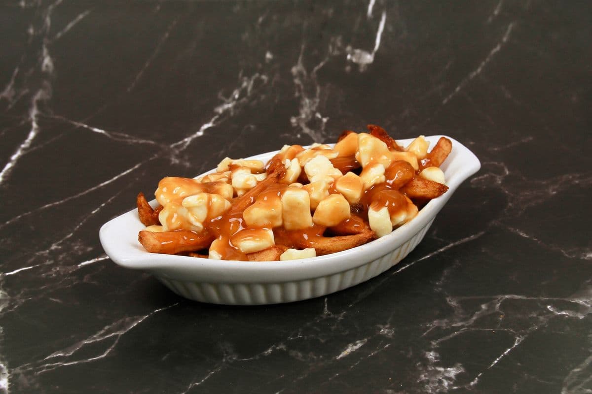 Poutine régulière (moyenne)