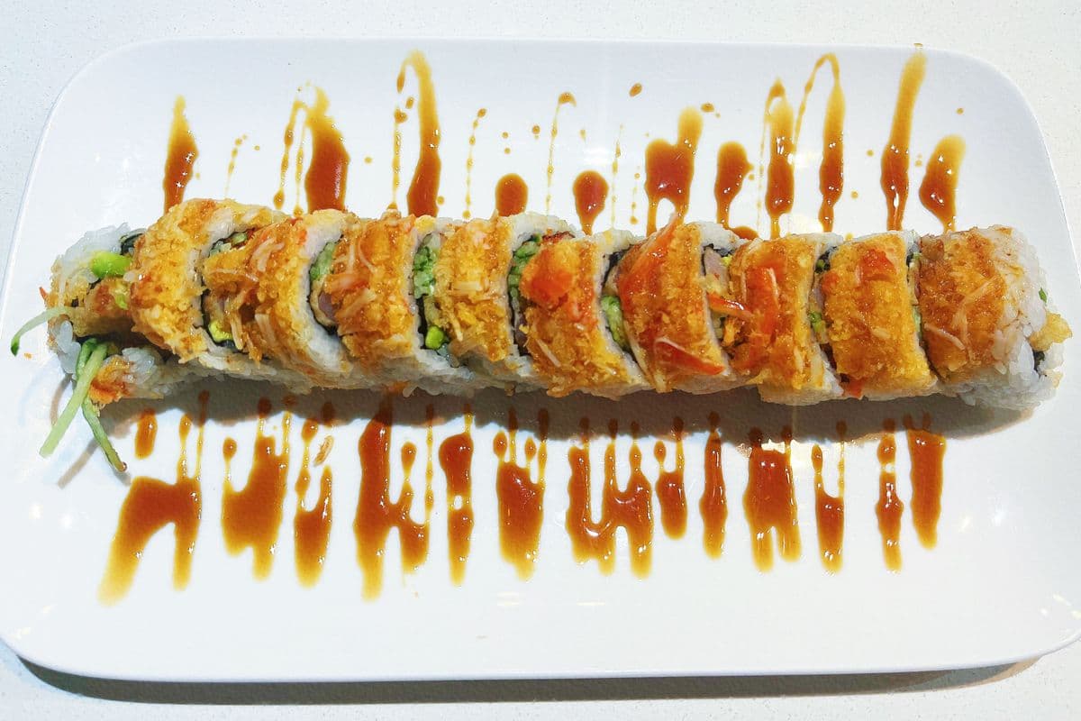 82. Fire Dragon Roll (10 pcs)