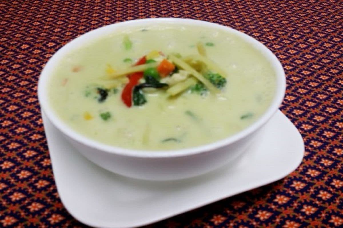 S2. Curry Soup (Green or Red) (26 oz)