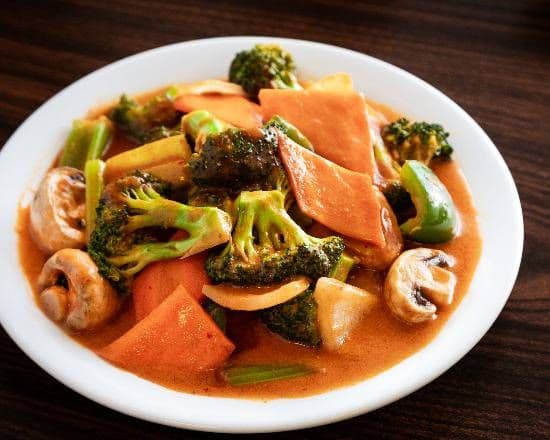 60. Mixed Vegetables in Thai Curry Sauce (24oz)