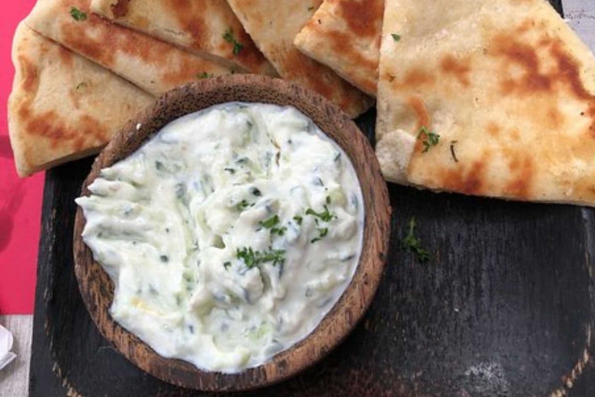 Tzatziki with Pita