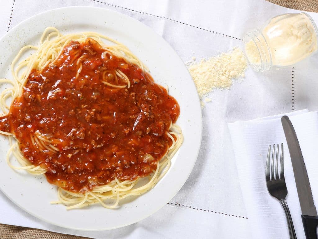 SPAGHETTI SAUCE VIANDE AVEC PAIN A LAIL