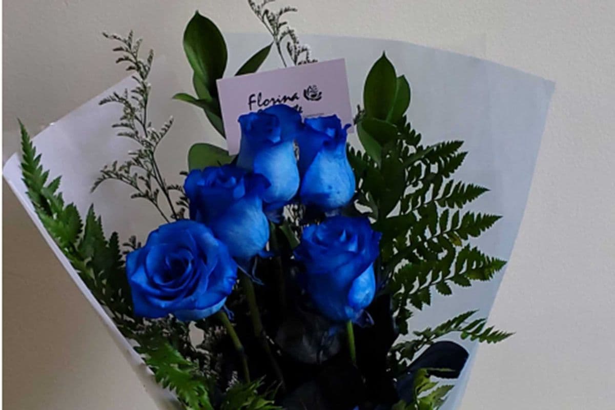 "Roses Bleues"