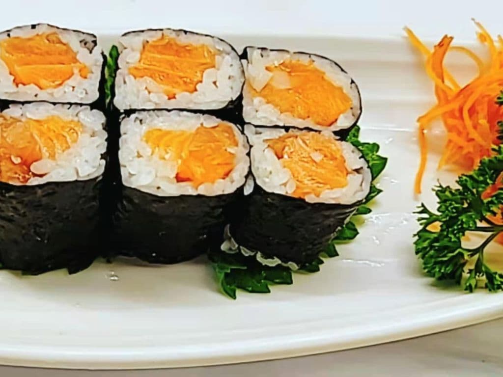 Salmon MAKI