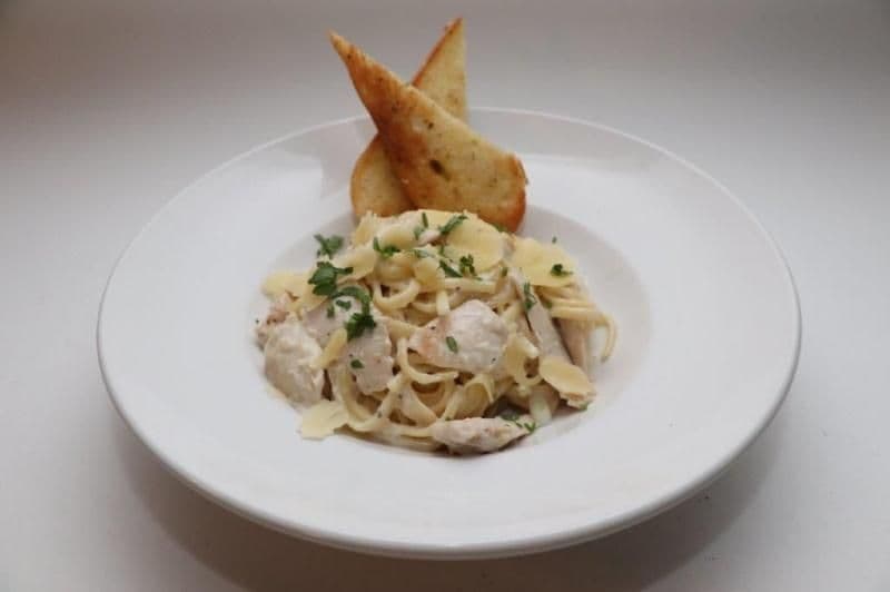 Classic Chicken Alfredo