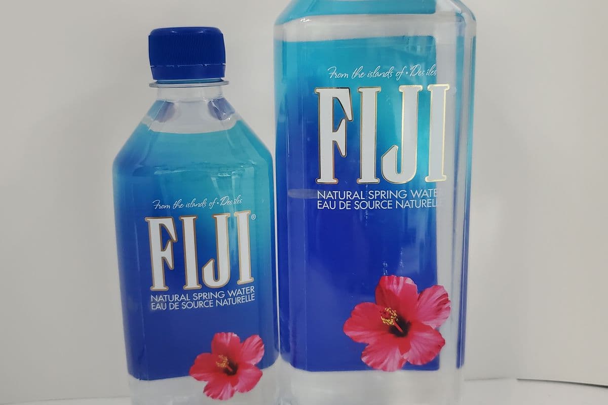 Fiji Water (1 L)