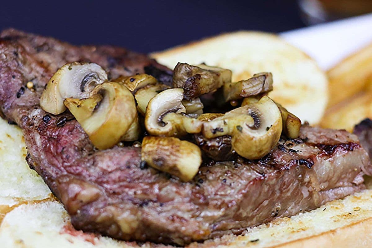 AAA New York Steak Sandwich (8 oz)