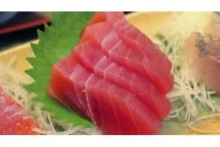 111. Tuna Sashimi (2 pcs)