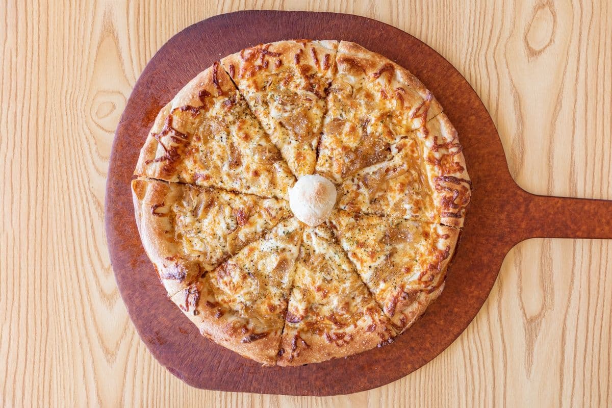 Large Fugazetta Pizza
