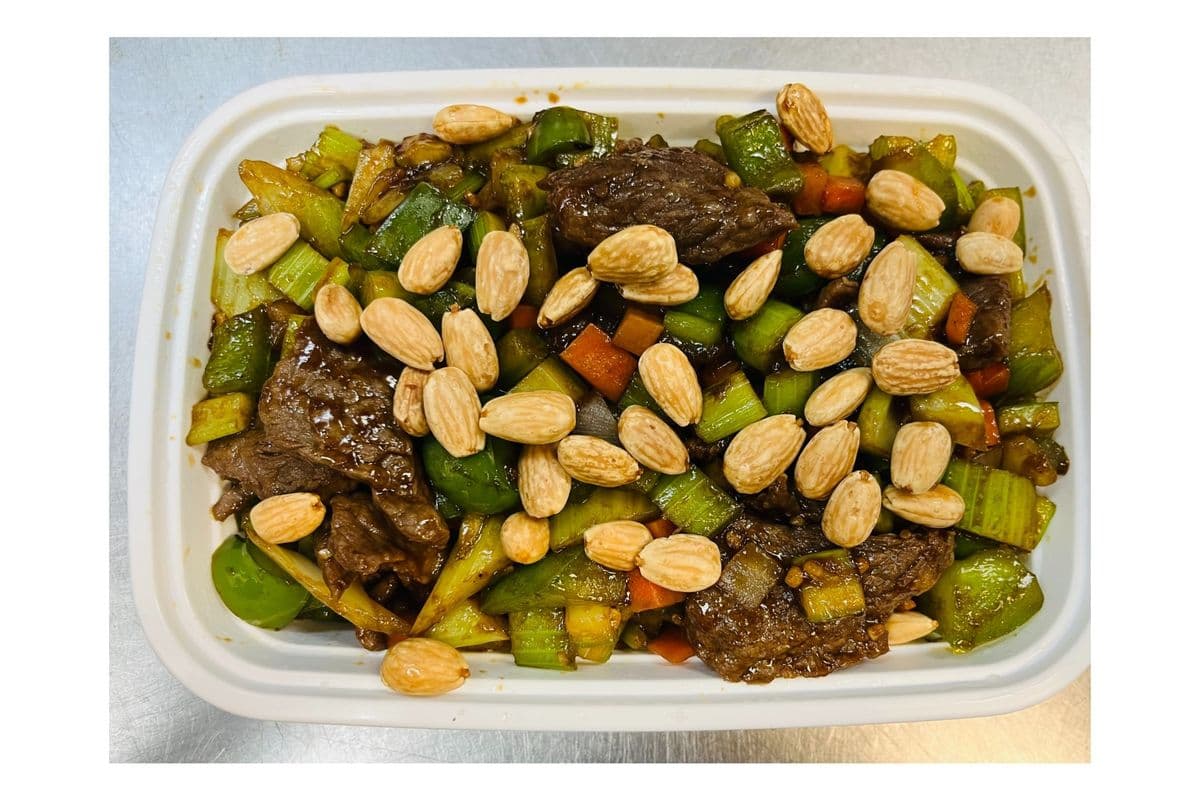 Beef with Almond and Cashew Nuts
