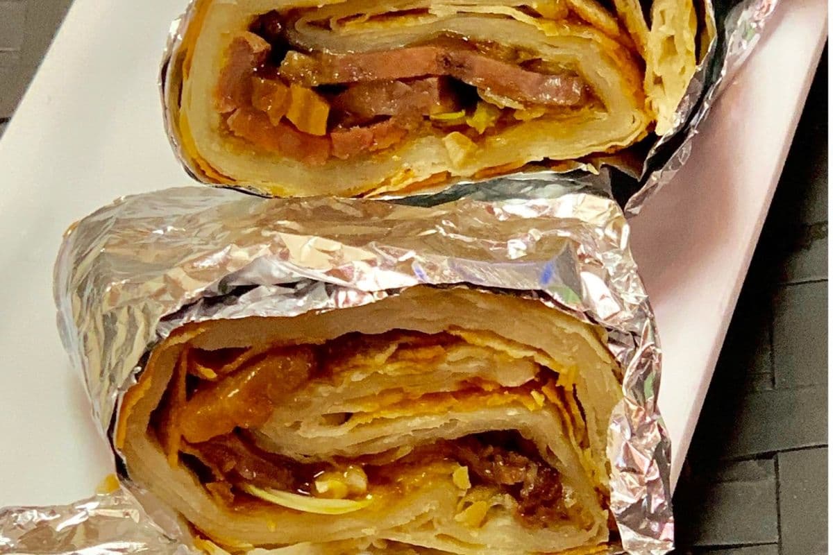B2. Braised Beef and Pancake Wrapped in Foil 牛肉大餅