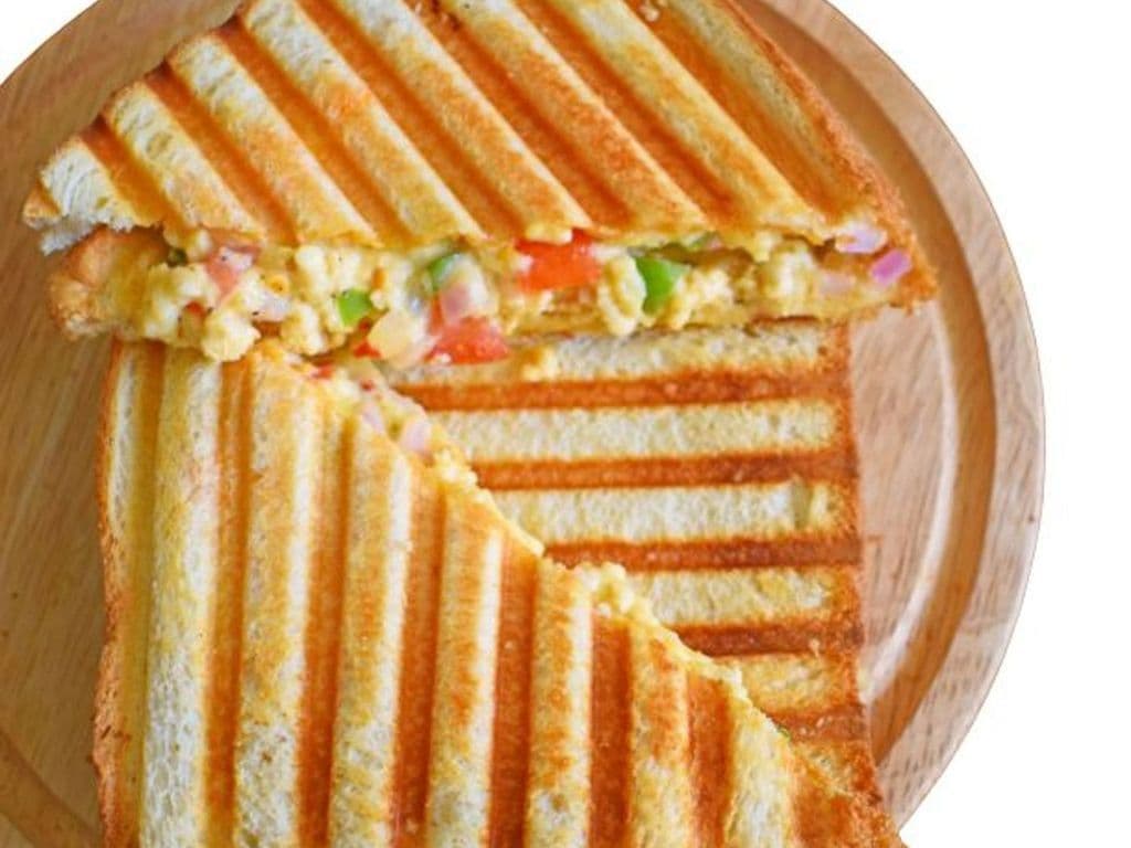 Peri Peri Paneer Sandwich