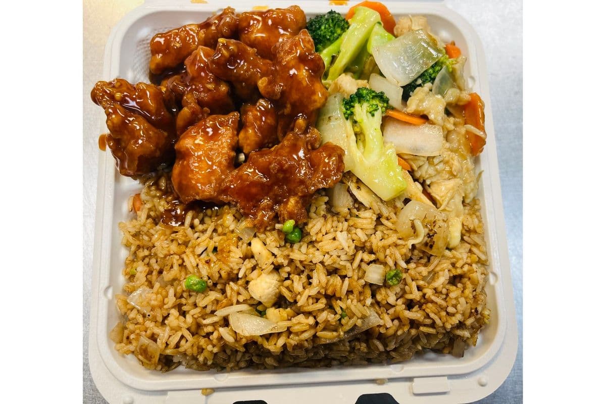 C9. vegetables spring roll, chicken W. broccoli, general Tao's chicken