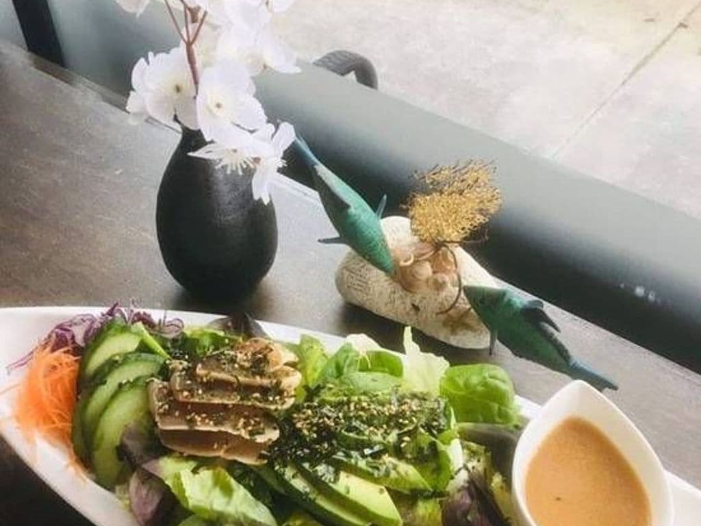 Tuna Tataki and Avocado Salad