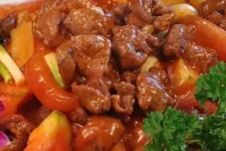 21. Beef with Tomatoes and Mushrooms