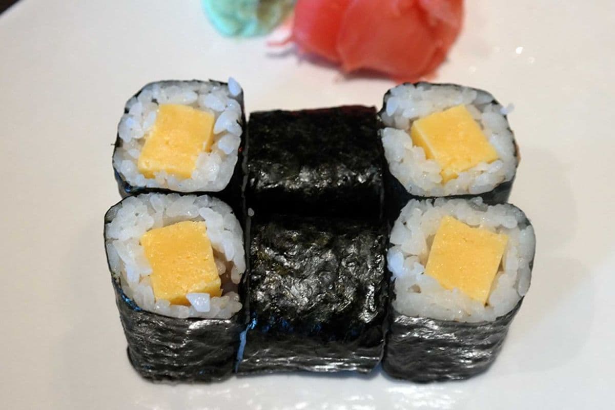 4. Tamago Roll (6 pcs)
