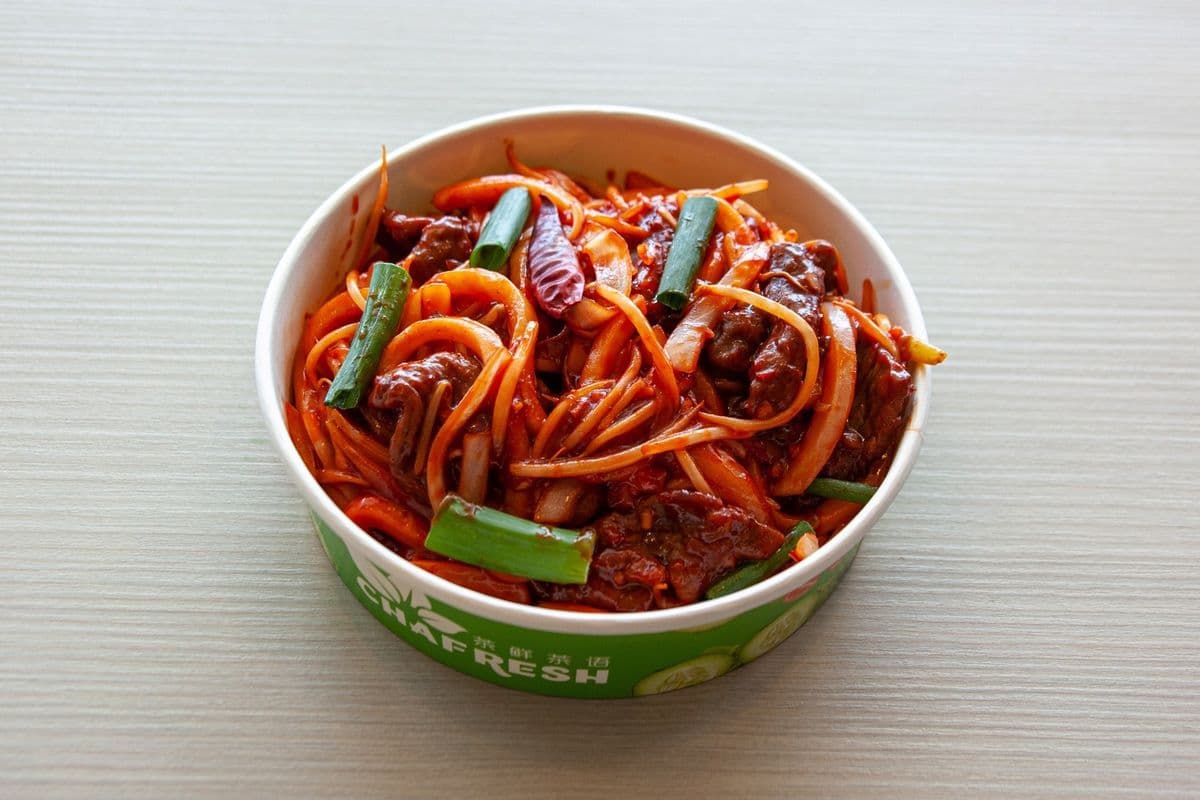 Beef Shanghai Udon Noodle 牛肉上海辣炒乌冬