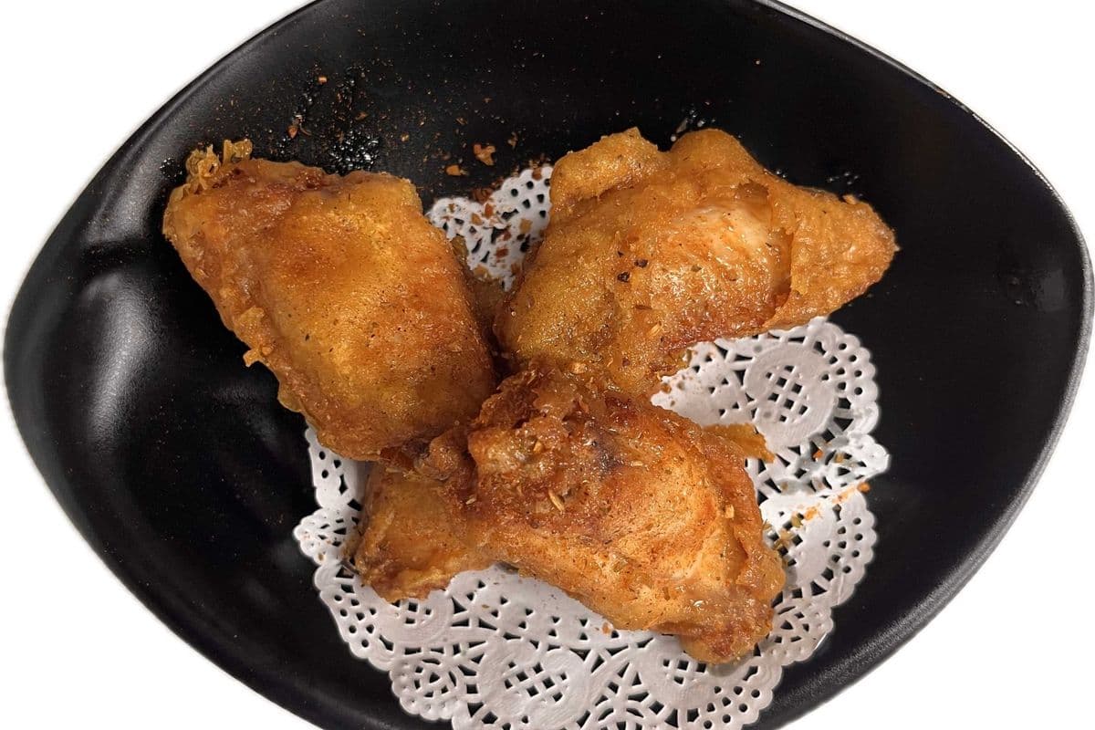 C5A. Ailes de Poulet Frite au Sel et Poivre (4 mcx) / Salt and Pepper Fried Chicken Wings (4 pcs)