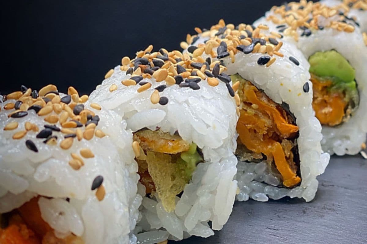 Yam Tempura Roll (6 pcs)
