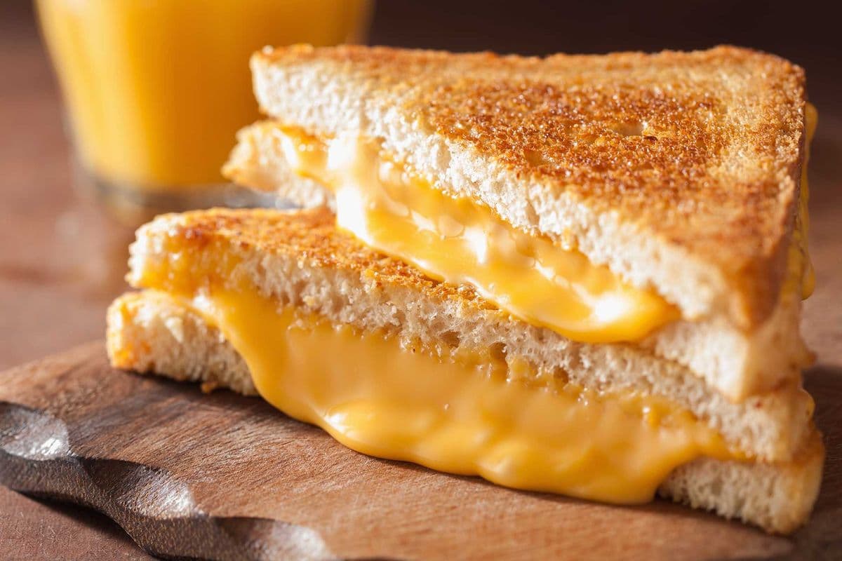 Sandwich au fromage grillé / Grilled Cheese