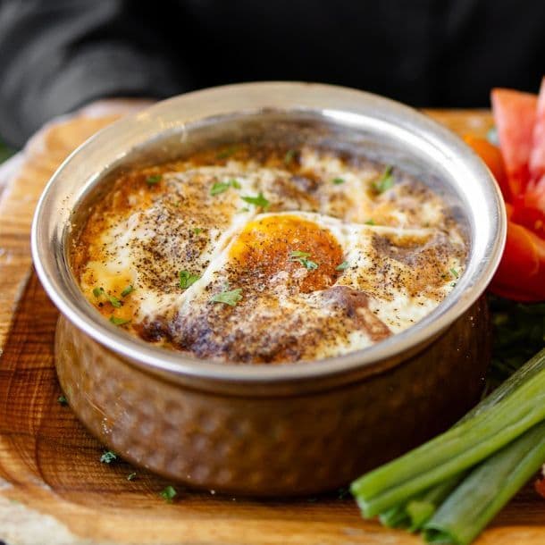 Tajin Ful With Eggs (Served With Bread)