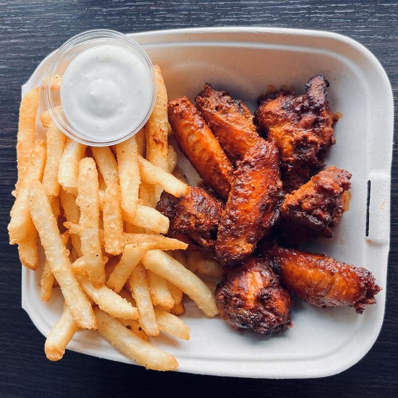 Tandoori Wings with Masala Fries