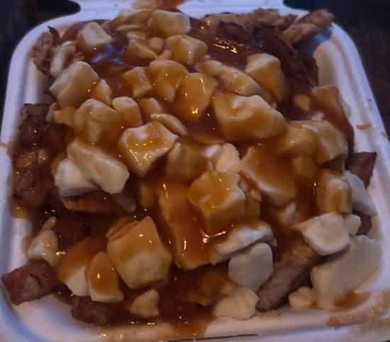 Petite Poutine Poulet / Small Chicken Poutine