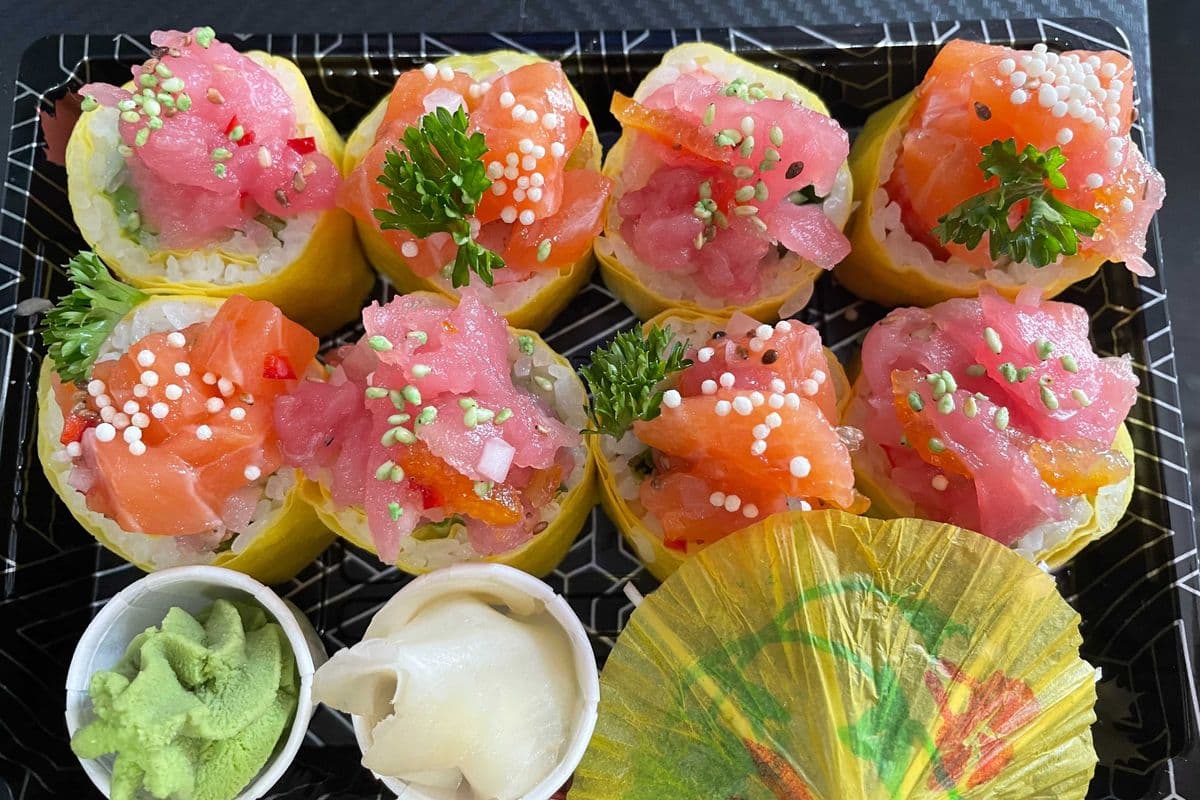 Sake and Maguro Roll (8 Pcs)