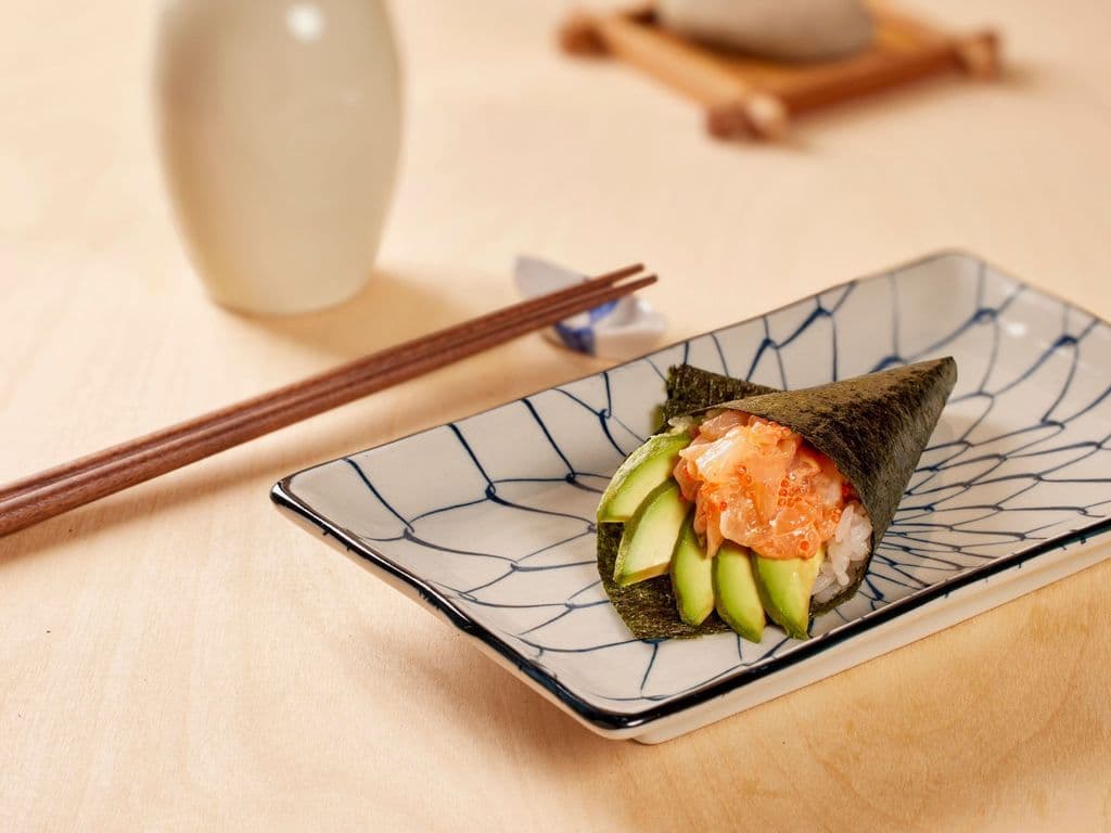 Spicy Scallop Handroll