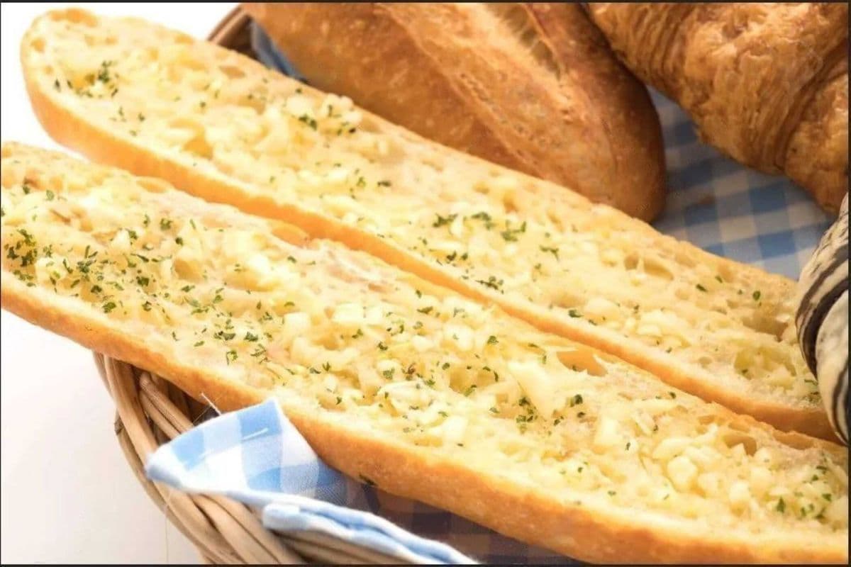 Garlic Bread with Cheese