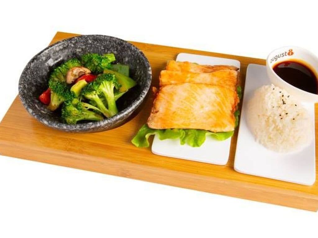 T04 Salmon Teriyaki Entree