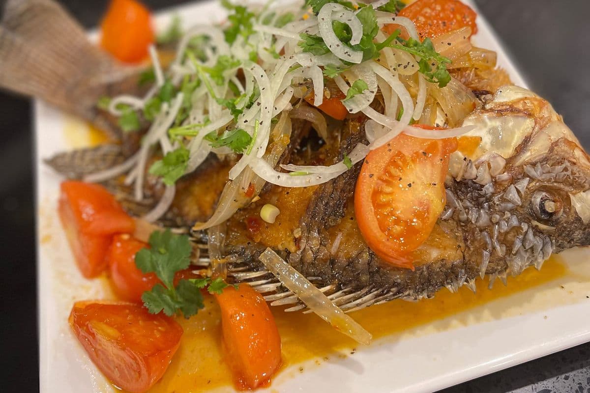 21. Deep Fried Tilapia Fish in Tomato Sauce - Cá Rô Phi Sốt Cà