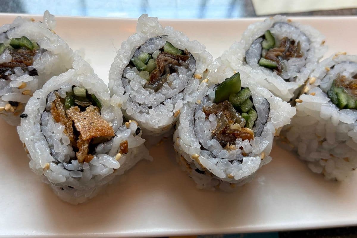 Salmon Skin Roll (6 pcs)