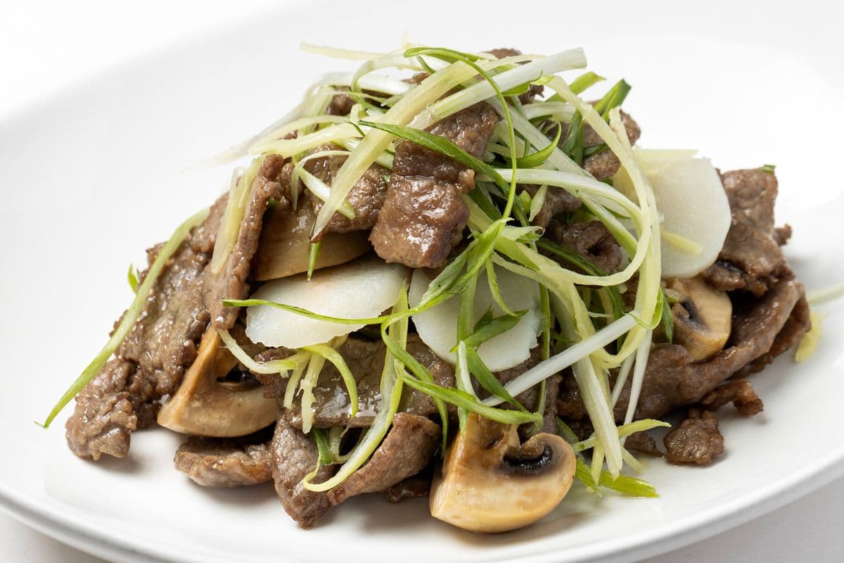 404. Ginger and Scallion Beef 薑蔥牛
