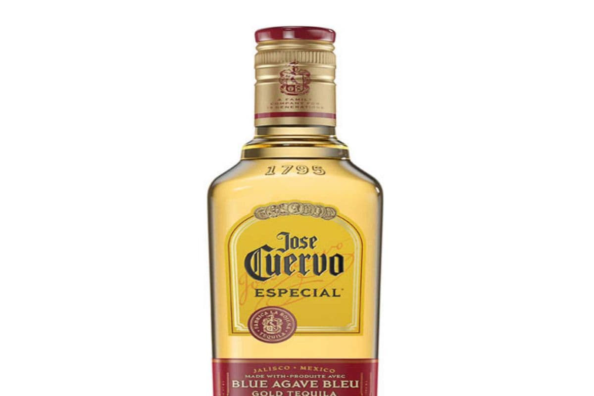 Jose Cuervo Gold (750 ml Bottle) (1 x 750 ML)