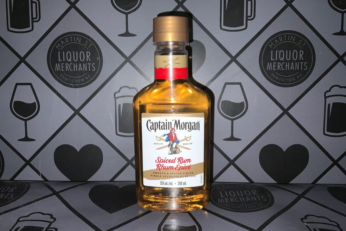 CAPTAIN MORGAN SPICED RUM (1 x 200ml)