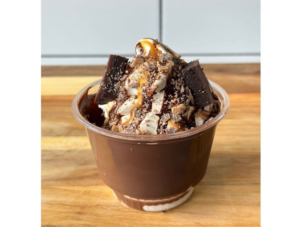 Dream Cone Sundae 