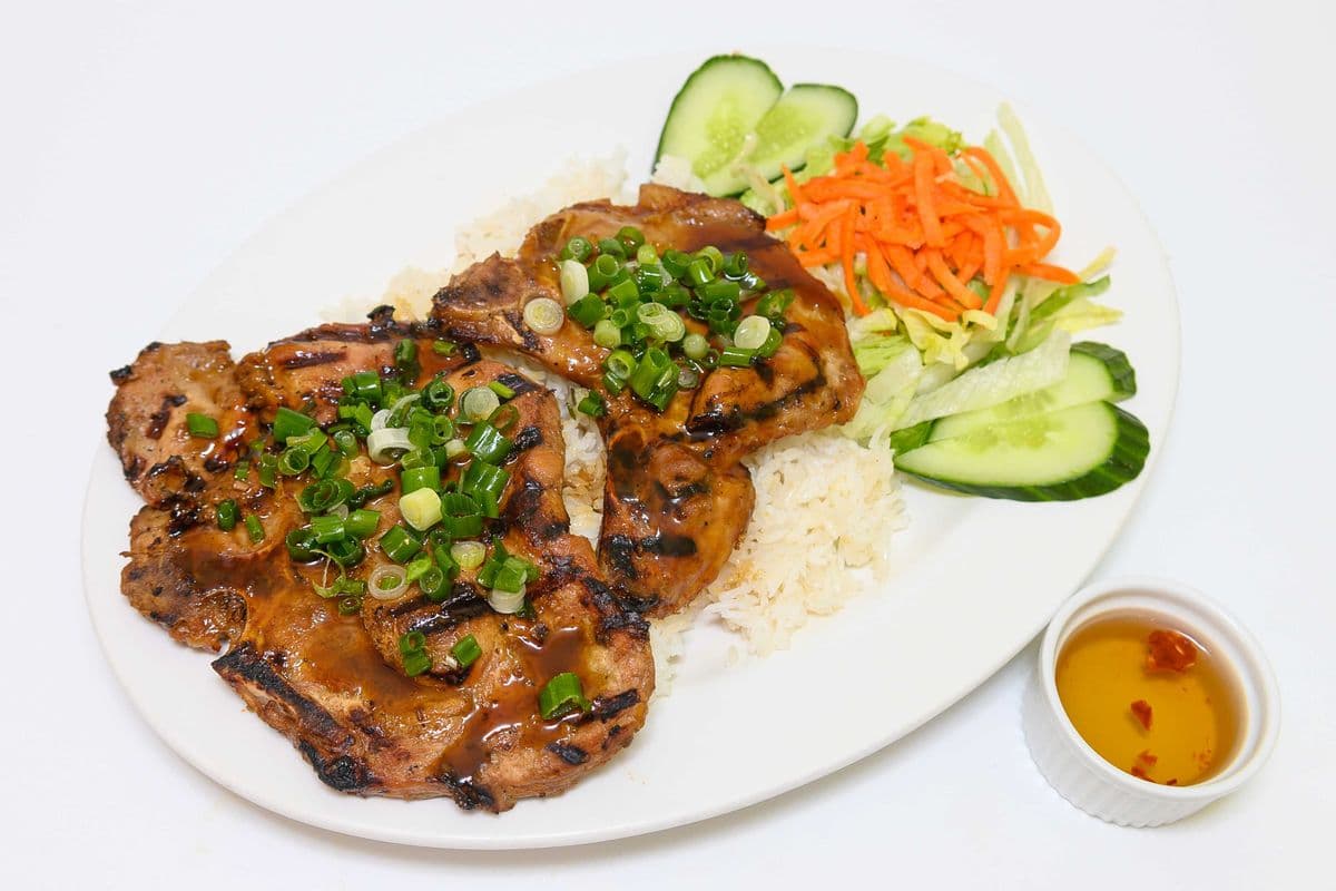 69. Grilled Pork Chops on Steamed Rice