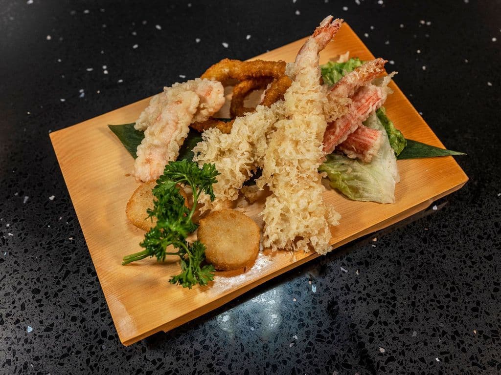 Seafood Tempura (10pcs)