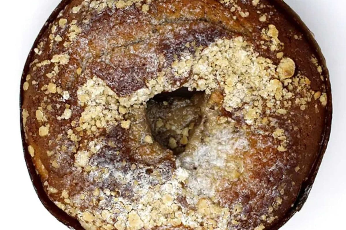 Apple Crumble Coffee Cake